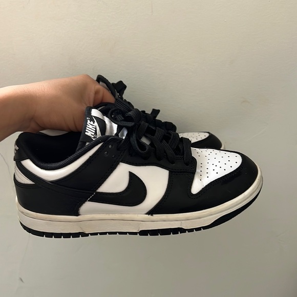 Nike dunks - Picture 1 of 4